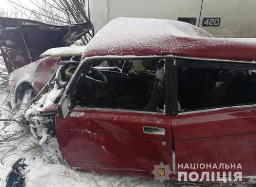 На Полтавщині зіткнення вантажівки та легковика: загинуло 2 людини