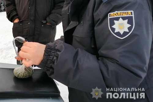 На Миргородщині детективи у 28-річної жінки вилучили наркотики