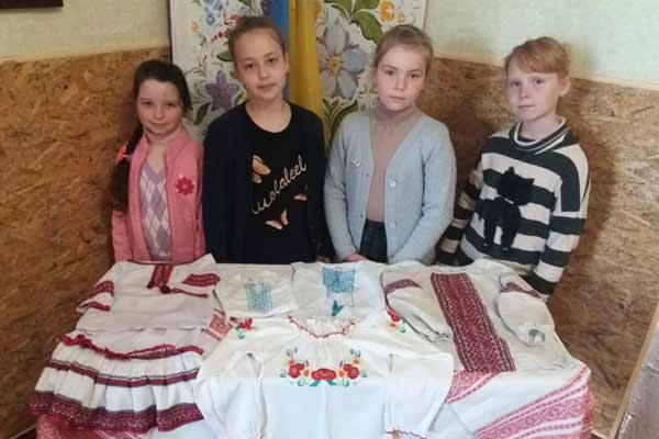 Всеукраїнська акція "Вишиванка дітям зони АТО"