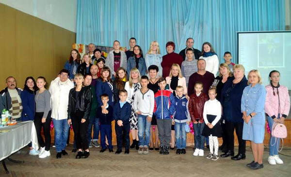 На Полтавщині в родинах усиновителів зростають майже 800 дітей