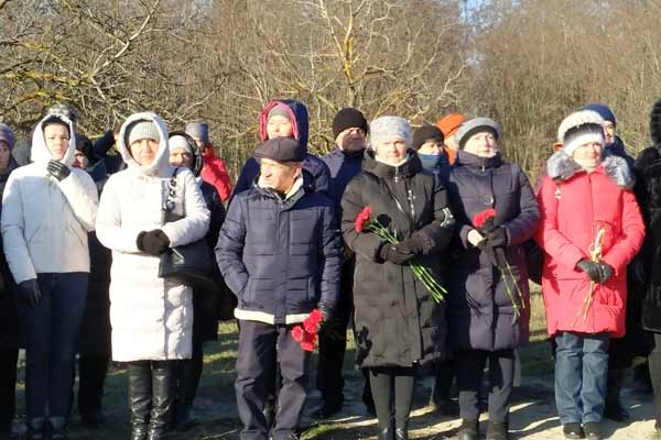 На Полтавщині вшанували пам'ять жертв голодоморів