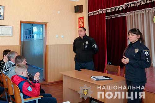 Поліцейські Гребінківського району провели правові уроки
