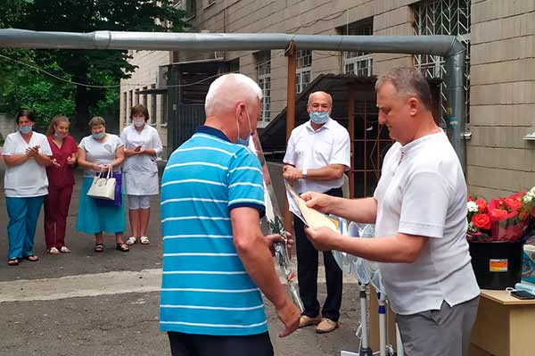 Медичних працівників Гребінківської ОТГ привітали із професійним свято