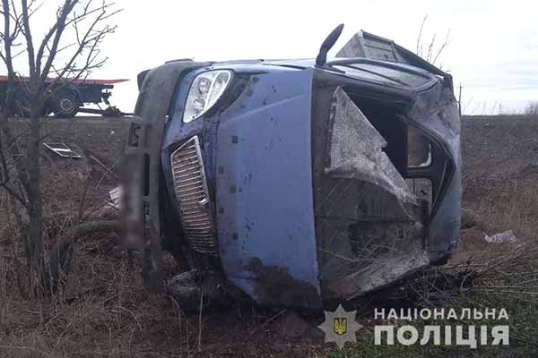 ДТП на Полтавщині: в селі Супрунівка на жінку-пішохода наїхала вантажі