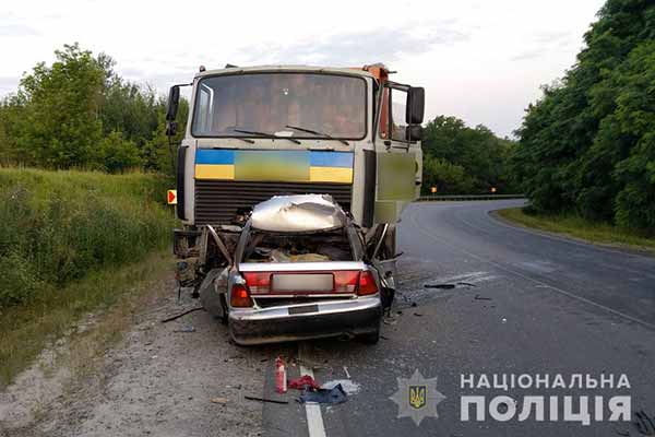 Жахлива аварія на Полтавщині: загинуло 4 людей, серед яких 2 жінок