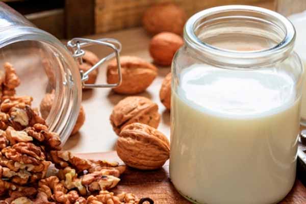 Какие есть виды орехового молока?