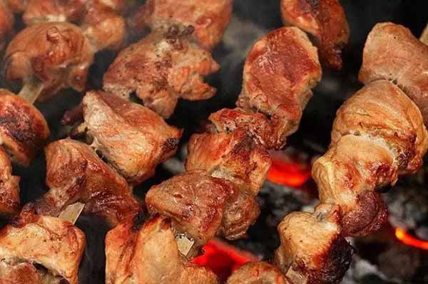  Як вибрати м'ясо для шашлику: 4 головні ознаки 