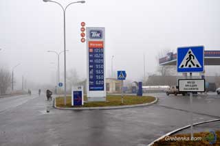 Бензин подешевшав на 1 гривню