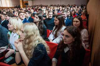 У Полтаві привітали кращих юних науковців з усієї області