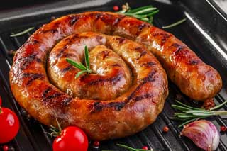 Домашня запечена ковбаска