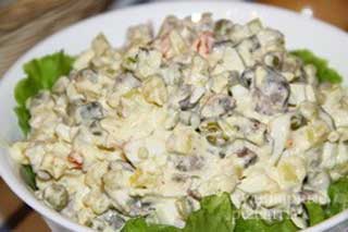 Салат «Оливье» с куриными пупками