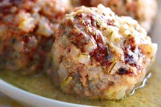 Тефтельки с рисом в яичном соусе