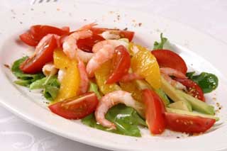 Салат из креветок с авокадо и апельсинами