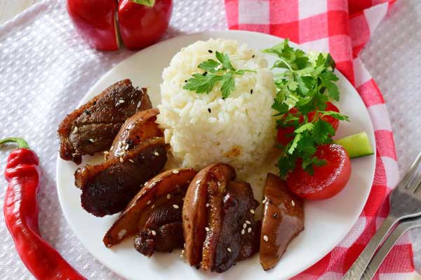 Утиная грудка с грушами