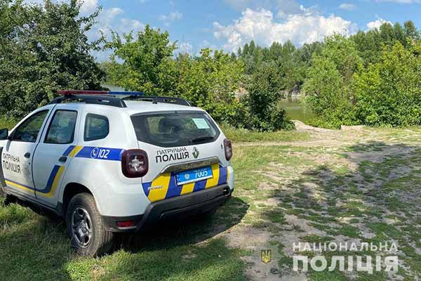 На Полтавщині в озері втопилась невідома жінка