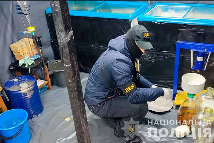 Житель Гребінки постане перед судом за виготовлення особливо небезпечних наркотиків