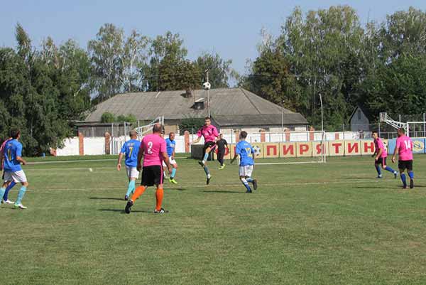 У Пирятині завершився чемпіонат громади з футболу серед вуличних команд 