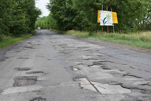 Де у Пирятинській громаді відремонтують дороги