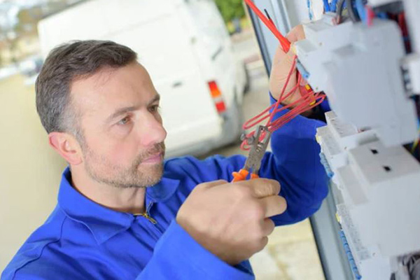 електромонтер