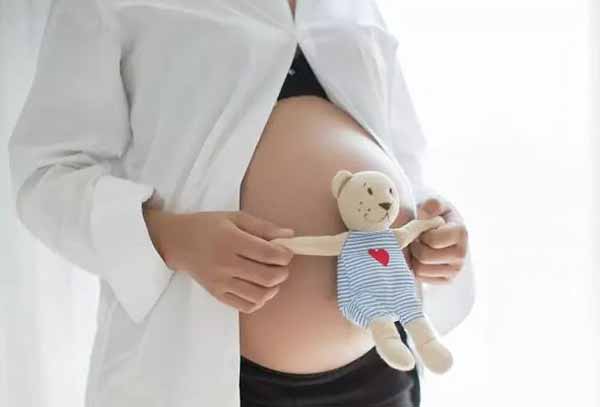 На Полтавщині до лікарні доставлено 14-річну породіллю