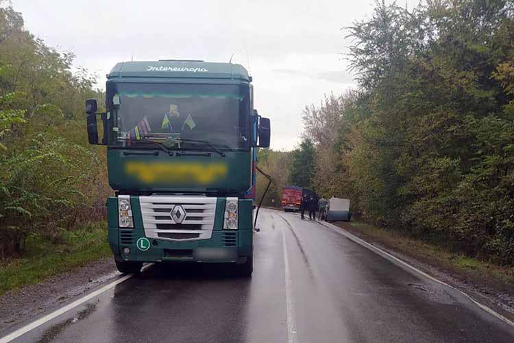 Трагічна ДТП на Полтавщині: зіткнулися дві вантажівки