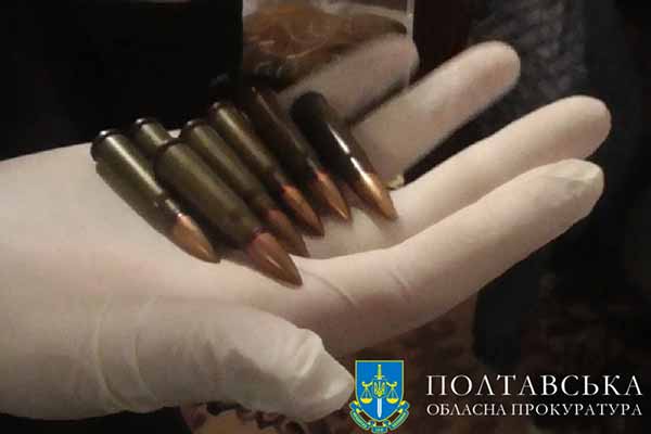 На Полтавщині судитимуть депутата місцевої ради за незаконне зберігання вогнепальної зброї та бойових припасів