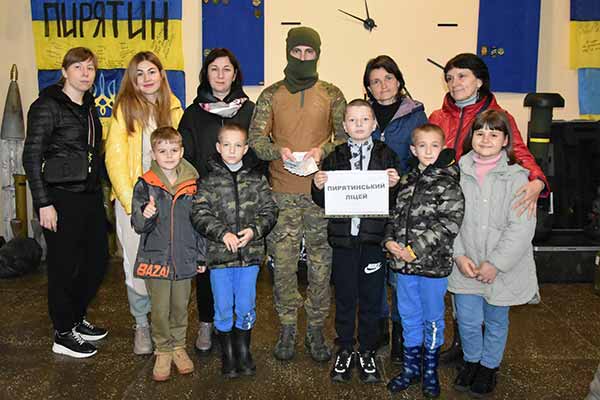 Пирятинці зібрали понад 53 тисячі гривень на авто для захисників