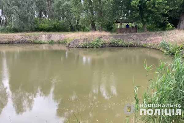 На Гребінківщині у місцевій водоймі втопилася 9-річна дівчинка