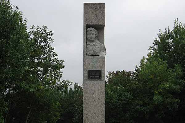 У Лубнах буде демонтовано пам’ятник трубадуру