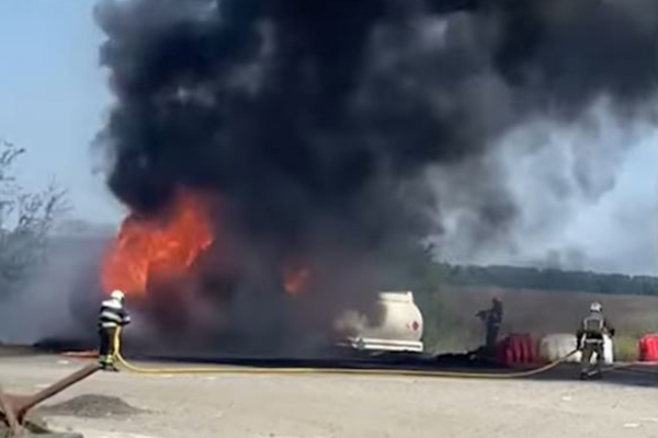 ДТП, внаслідок якої загорілась вантажівка