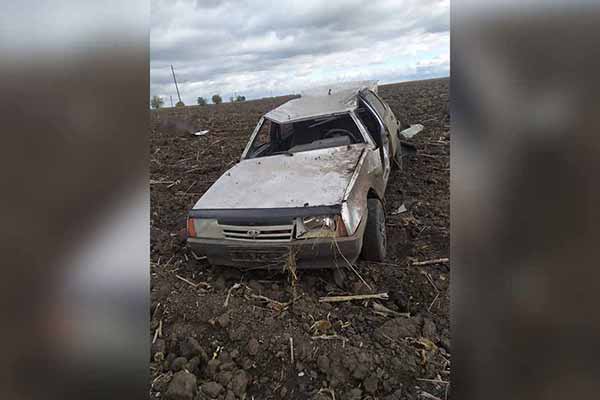 На Полтавщині «ВАЗ» з'їхав з дороги та перекинувся: водій загинув на місці