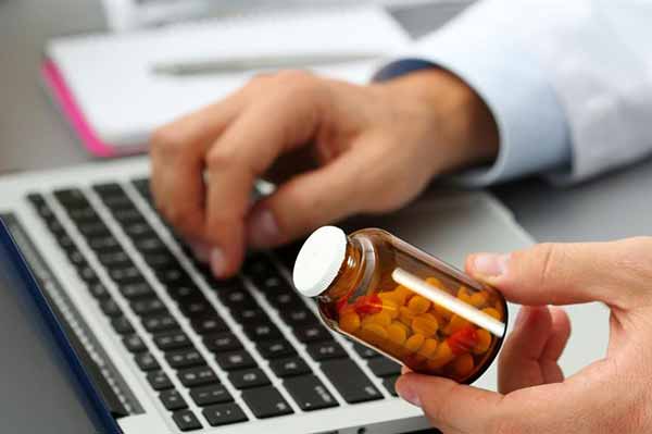 До 31 березня всі аптеки та медичні заклади Полтавщини мають підготуватися до відпуску рецептурних ліків за е-рецептом 