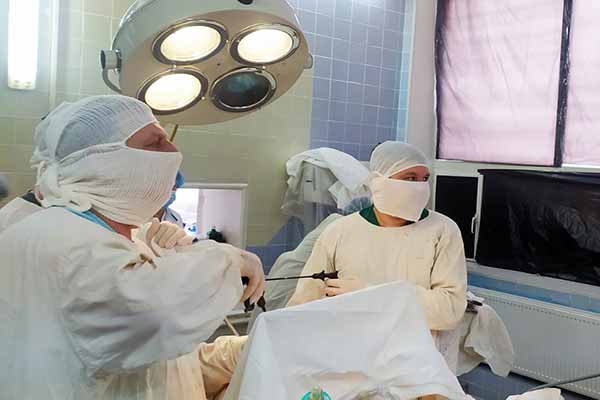 У Пирятинській лікарні розпочали виконувати лапароскопічні операції