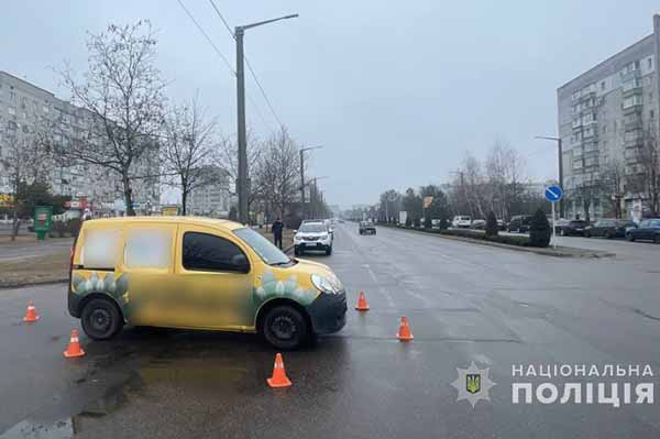 У Горішніх Плавнях автомобіль збив 82-річного велосипедиста 
