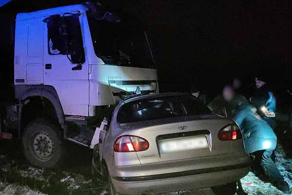 53-річний водій легковика загинув внаслідок ДТП з вантажівкою на Полтавщині