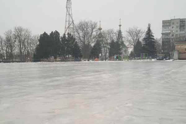 У Лубнах відкрили ковзанку на стадіоні "Центральний"