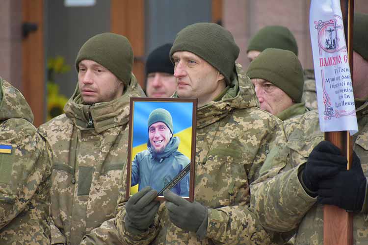 На Полтавщині провели в останню дорогу Героя-захисника Сергія Бабича
