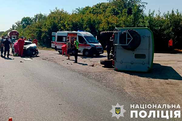 Унаслідок ДТП під Полтавою травмовано троє людей