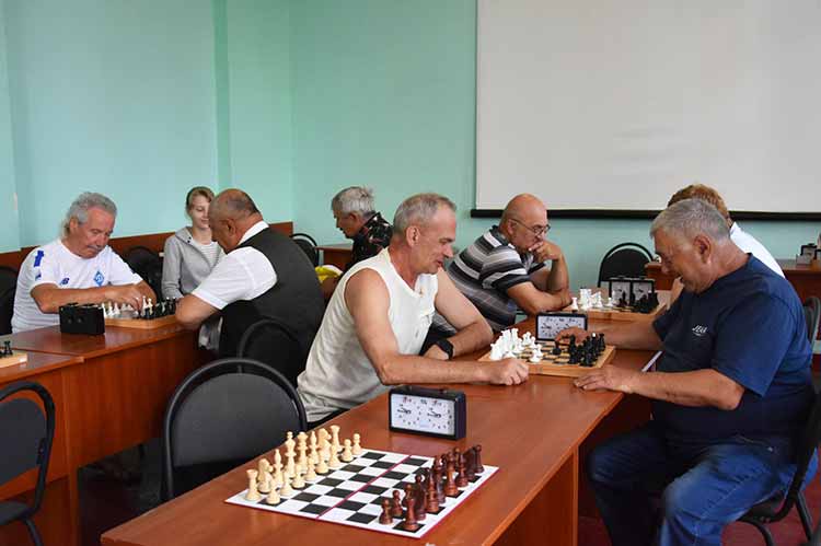 У Пирятині відбувся турнір з шахів до Міжнародного дня шахів 