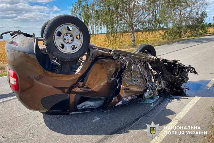 У Миргородському районі зіткнулися два автомобілі Ford та Renault