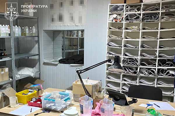 Незаконне виробництво підакцизних товарів – судитимуть трьох полтавців 
