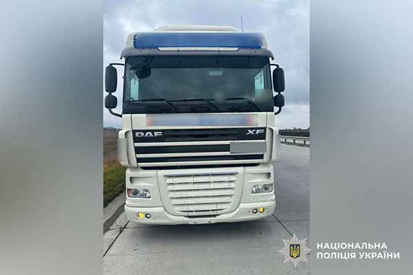 На Полтавщині вантажівка смертельно травмувала пішохідку