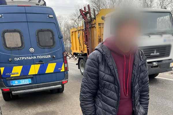 На Полтавщині патрульні виявили громадянина, який перебуває в розшуку за вчинення кримінального правопорушення