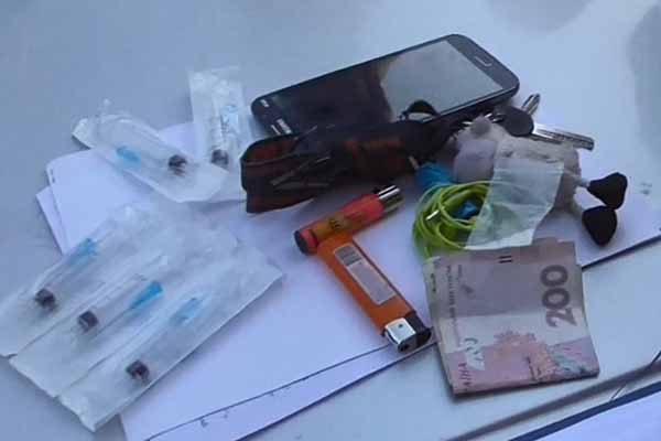 На Полтавщині поліція викрила мешканку Миргорода у збуті синтетичного наркотику