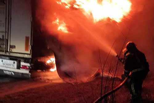На Полтавщині горів напівпричіп вантажного автомобіля