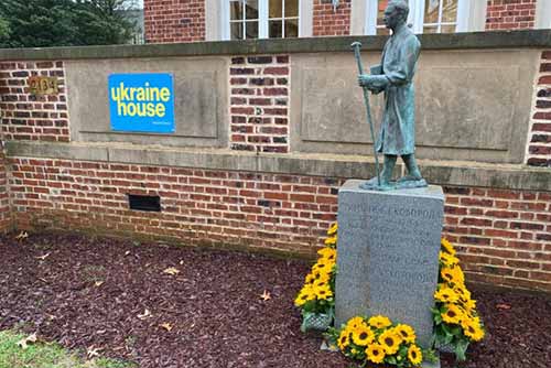 Пам’ятник уродженцю Полтавщини Григорію Сковороді відкрили у столиці США
