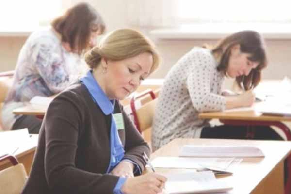 61 вчитель Полтавщини успішно пройшов сертифікацію у 2022 році