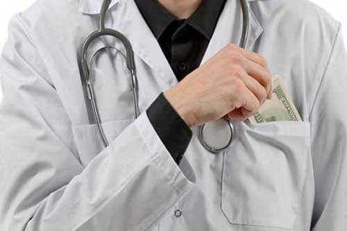 На Полтавщині двоє лікарів спіймані на хабарах