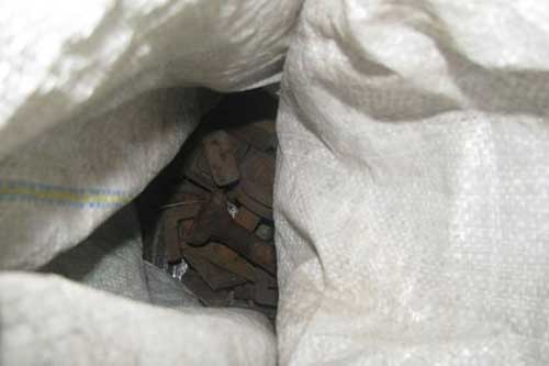 Гребінківські правоохоронці-транспортники "на гарячому" затримали крадія металу