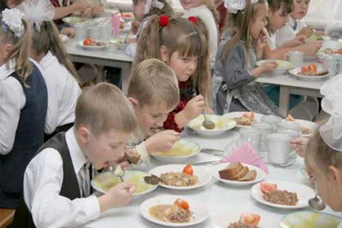 На Полтавщині гарячим харчуванням забезпечені 98% школярів